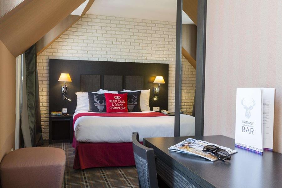 Hotel Brittany Paris Bagian luar foto