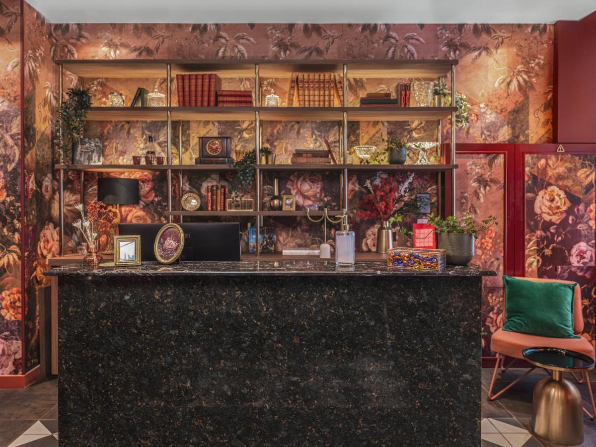 Hotel Brittany Paris Bagian luar foto