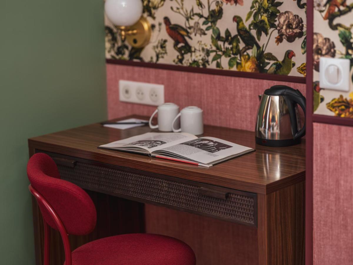 Hotel Brittany Paris Bagian luar foto