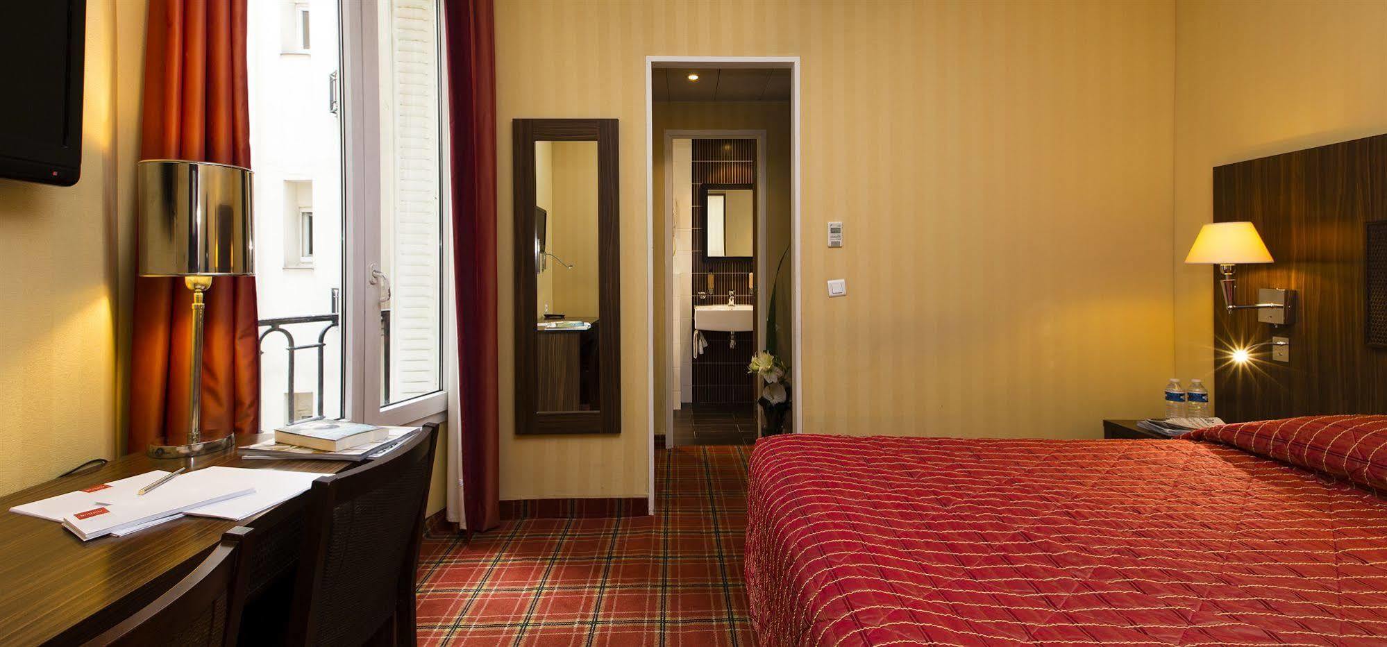 Hotel Brittany Paris Bagian luar foto